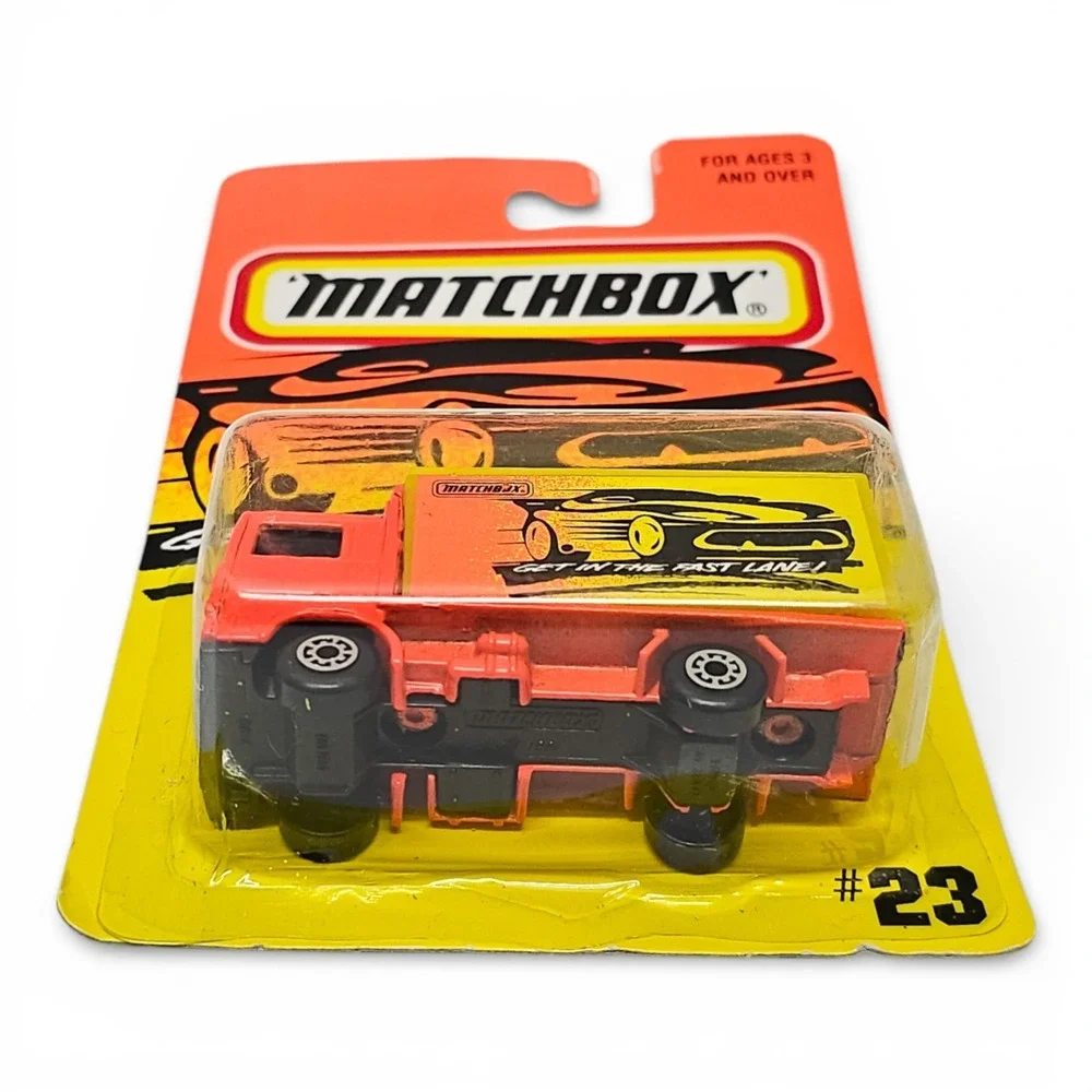 Matchbox‎ Volvo Container Truck #23 Orange Yellow 1996 Action System New NIP
